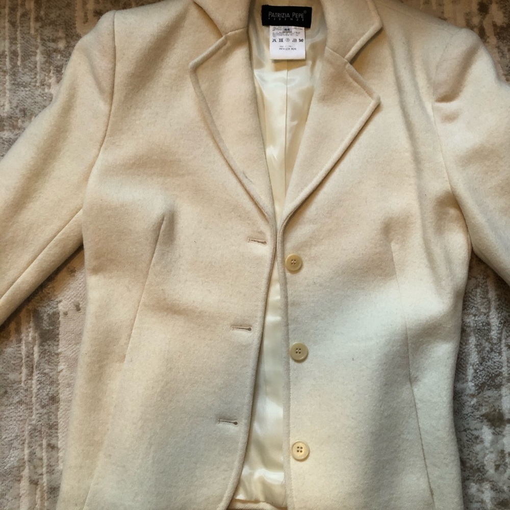 Women’s light weight blazer coat